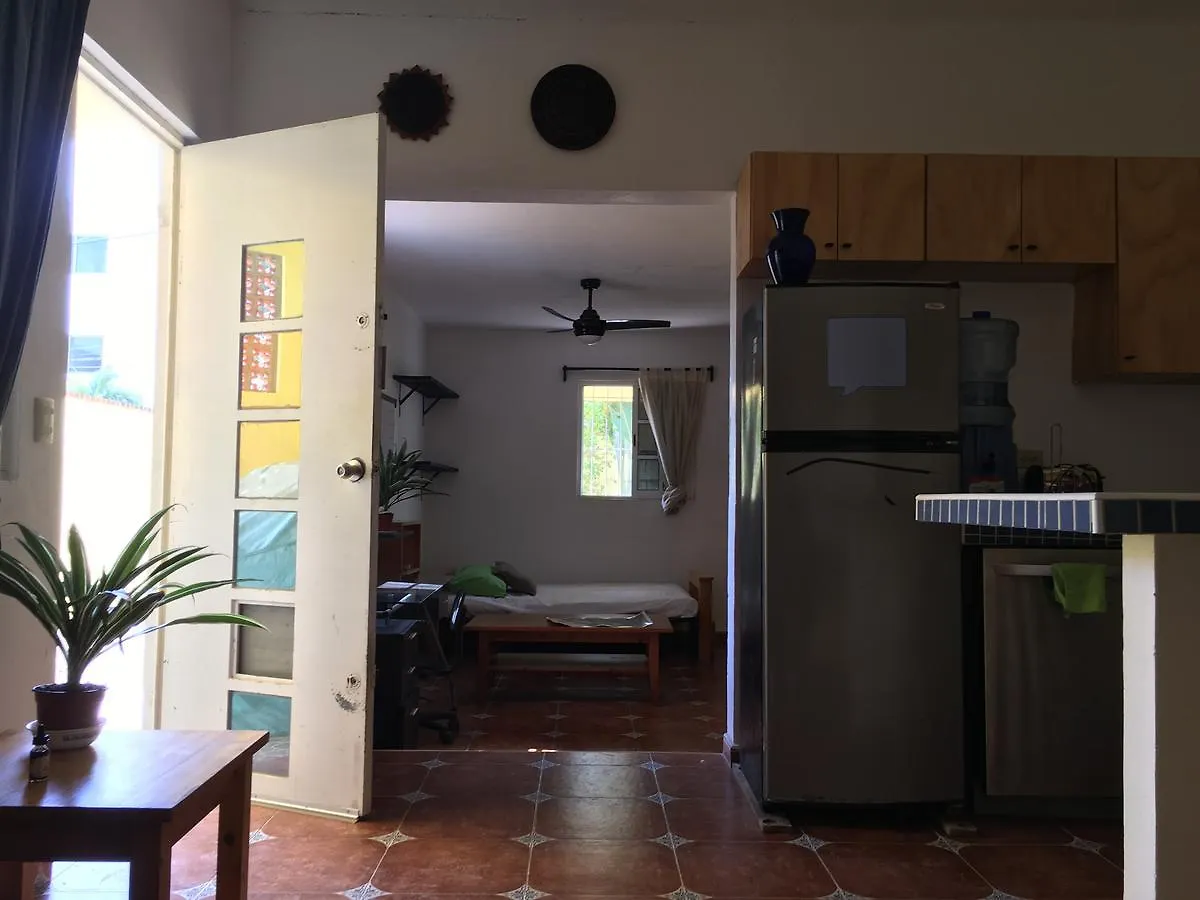 Casa Kini Cancunアパートメント ホームステイ カンクン